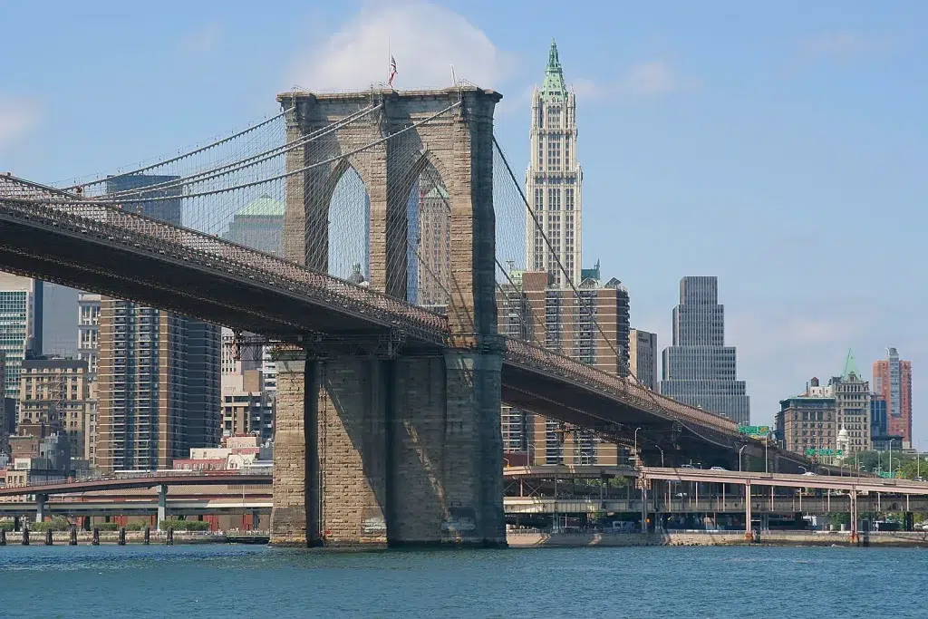Brooklyn-Bridge-East-River-New-York-City
