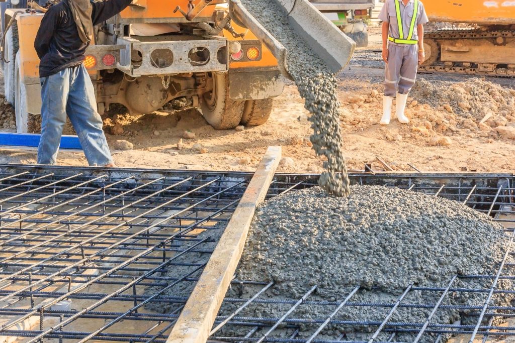 concrete-pouring-during-commercial-concreting-floors-buildings-construction